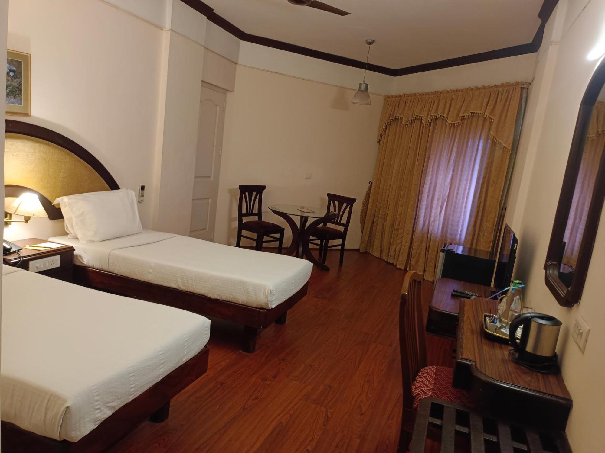 Manuelsons Malabar Palace Calicut Eksteriør billede