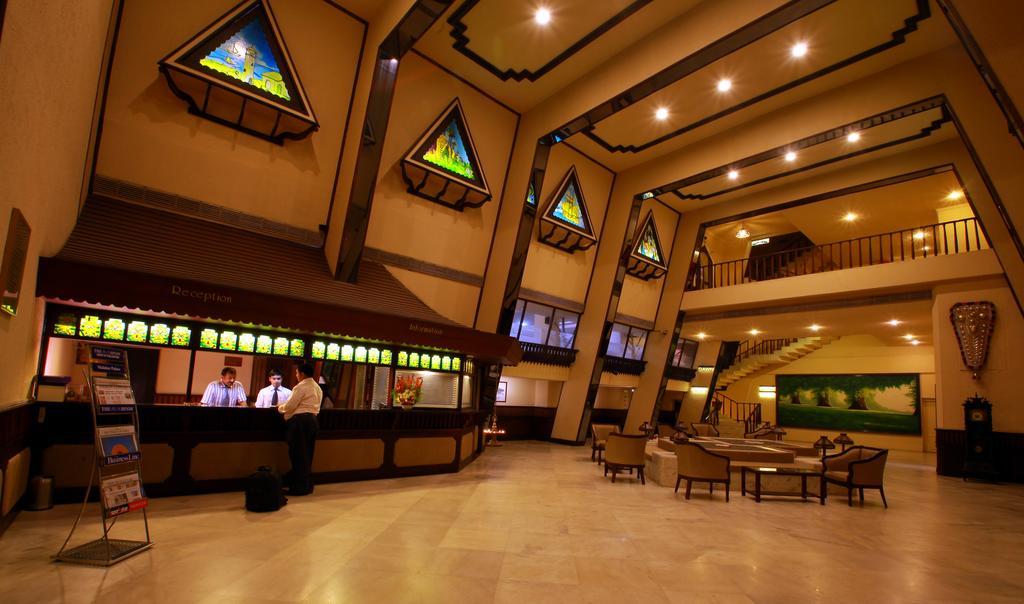 Manuelsons Malabar Palace Calicut Eksteriør billede