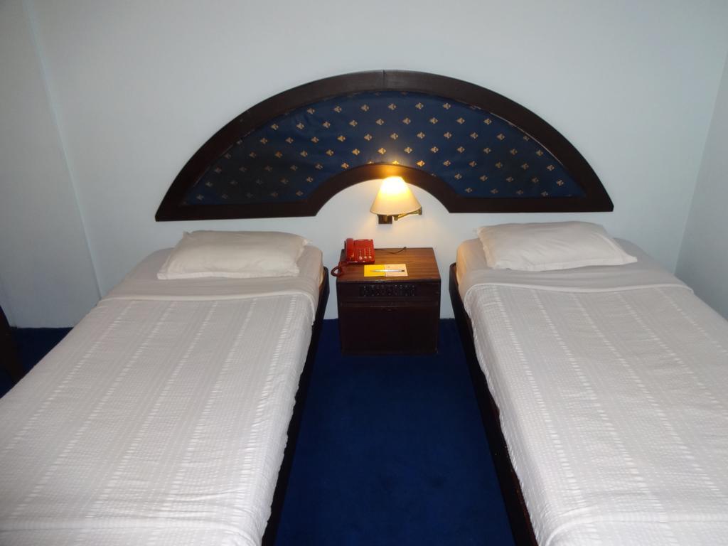 Manuelsons Malabar Palace Calicut Eksteriør billede