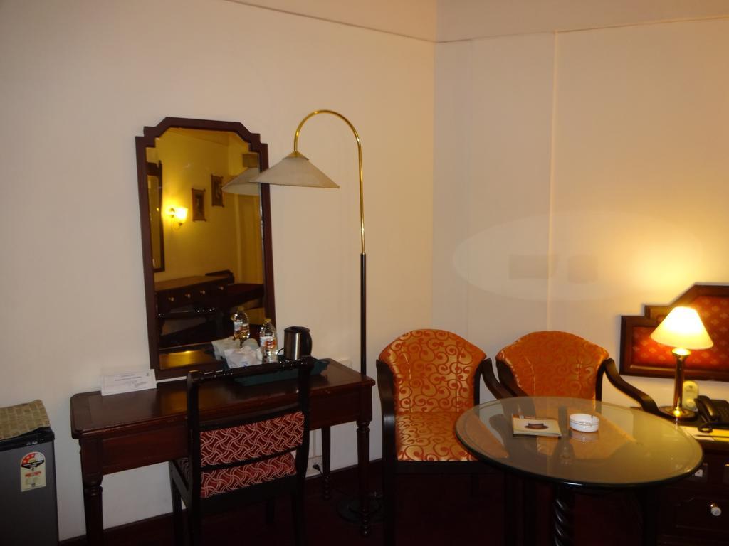 Manuelsons Malabar Palace Calicut Eksteriør billede